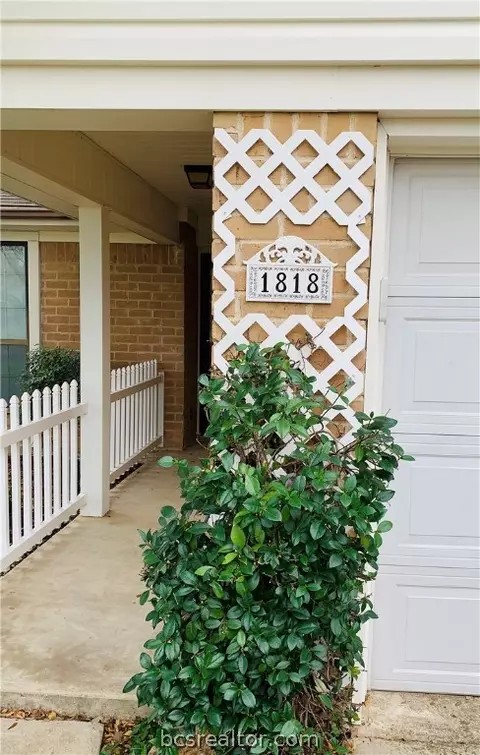 1818 Gettysburg Ln, Bryan, TX 77802 photo 2