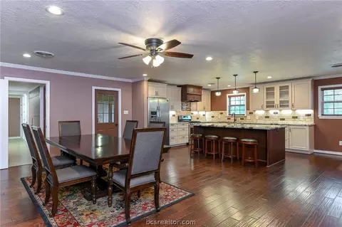 2302 Burton Dr, Bryan, TX 77802 photo 6