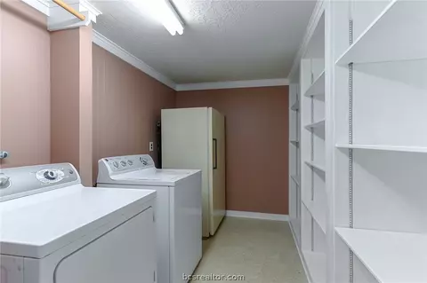 2302 Burton Dr, Bryan, TX 77802 photo 10