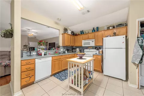 1601-1603 Enloe Ct, Bryan, TX 77802 photo 15