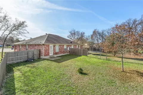 1601-1603 Enloe Ct, Bryan, TX 77802 photo 18