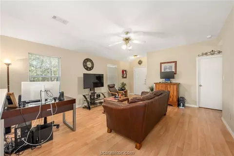 1601-1603 Enloe Ct, Bryan, TX 77802 photo 7