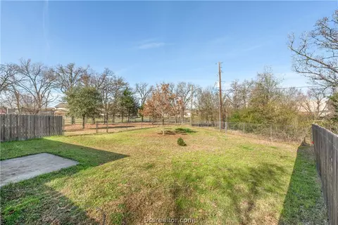 1601-1603 Enloe Ct, Bryan, TX 77802 photo 19