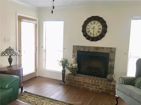 2815 Oakside Dr, Bryan, TX 77802 photo 6