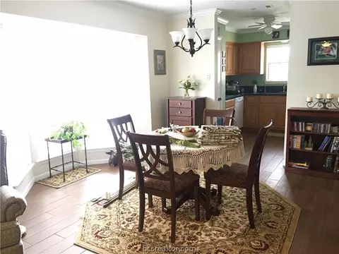 2815 Oakside Dr, Bryan, TX 77802 photo 5