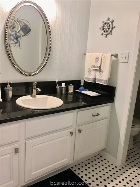 2815 Oakside Dr, Bryan, TX 77802 photo 9