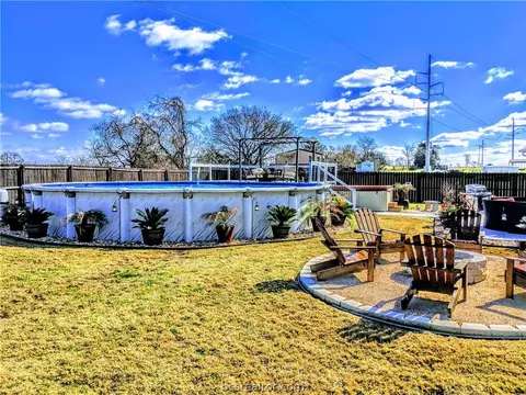 228 Apache Dr, Franklin, TX 77856 photo 24