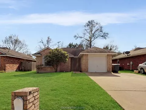 1613 Una, Bryan, TX 77803 photo 1