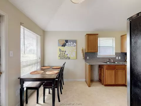 1613 Una, Bryan, TX 77803 photo 7