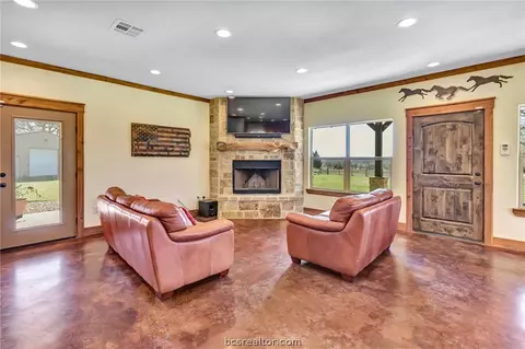 8255 Sandy Point Rd, Bryan, TX 77807 photo 10