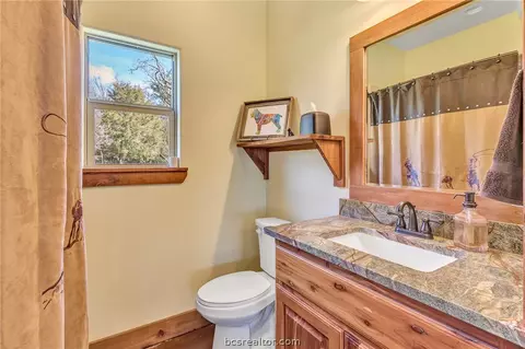 8255 Sandy Point Rd, Bryan, TX 77807 photo 17