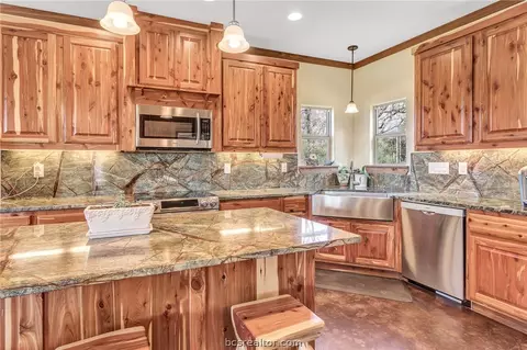 8255 Sandy Point Rd, Bryan, TX 77807 photo 15