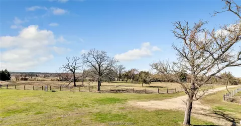 8255 Sandy Point Rd, Bryan, TX 77807 photo 28