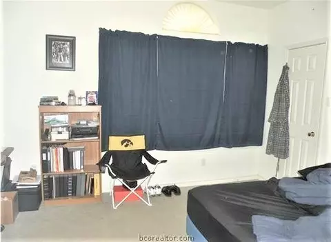1702 Bankside Ct, Bryan, TX 77802 photo 4
