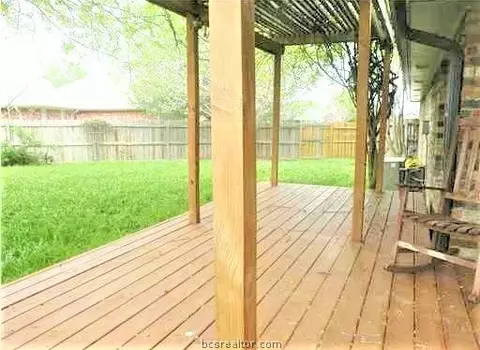 1702 Bankside Ct, Bryan, TX 77802 photo 10