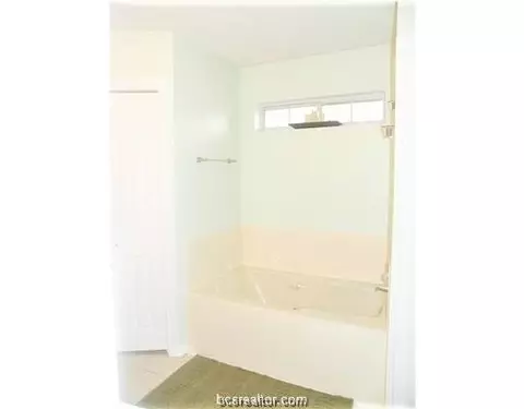 1702 Bankside Ct, Bryan, TX 77802 photo 7