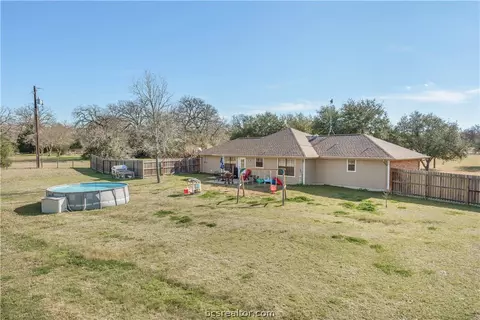 314 Greenleaf Ln, Bryan, TX 77808 photo 18