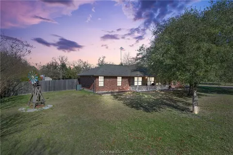 314 Greenleaf Ln, Bryan, TX 77808 photo 21