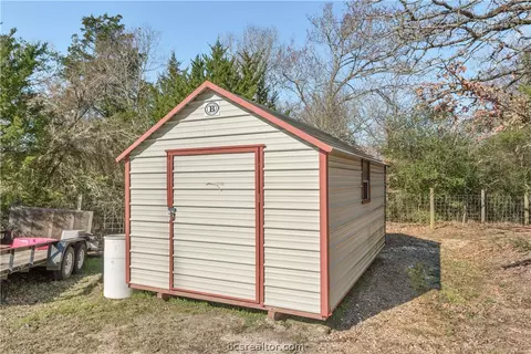 314 Greenleaf Ln, Bryan, TX 77808 photo 16