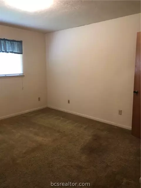 2401 Wilhelm Dr, Bryan, TX 77803 photo 10