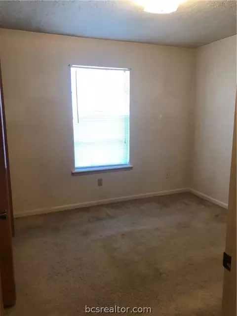 2401 Wilhelm Dr, Bryan, TX 77803 photo 12