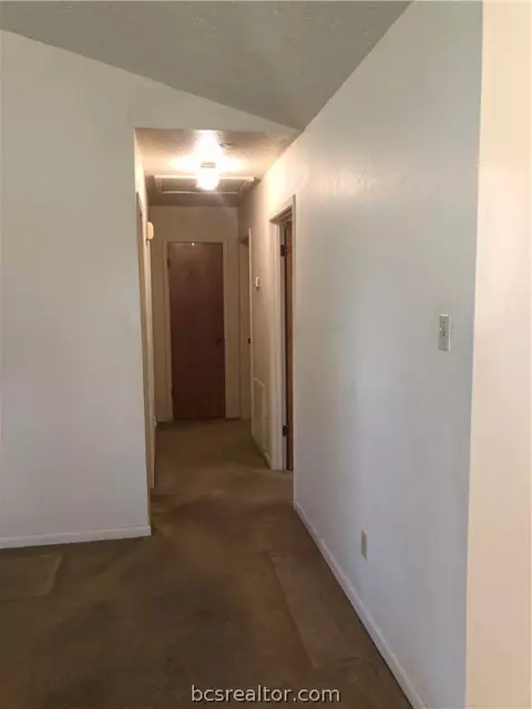 2401 Wilhelm Dr, Bryan, TX 77803 photo 6