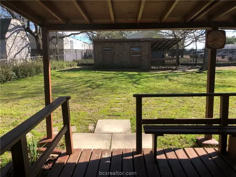 2401 Wilhelm Dr, Bryan, TX 77803 photo 14