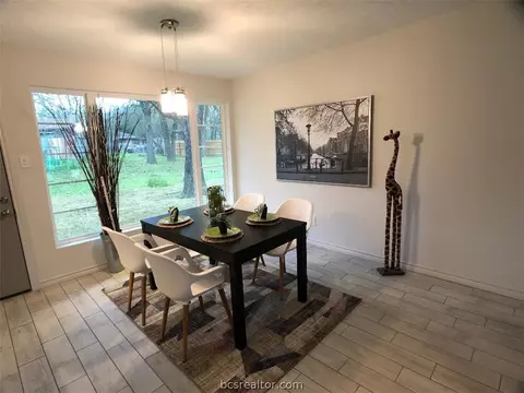 201 Tee Dr, Bryan, TX 77801 photo 5