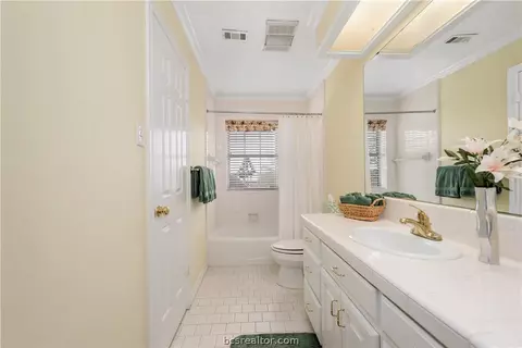 4300 Birchcrest Ln, Bryan, TX 77802 photo 23