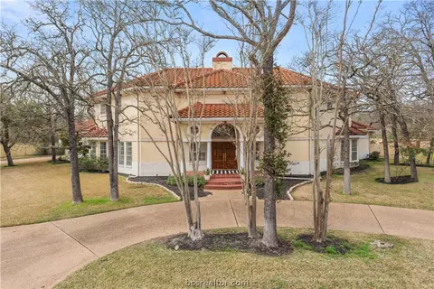 4300 Birchcrest Ln, Bryan, TX 77802 photo 3