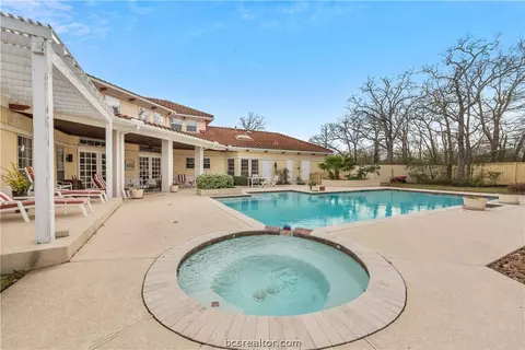 4300 Birchcrest Ln, Bryan, TX 77802 photo 25