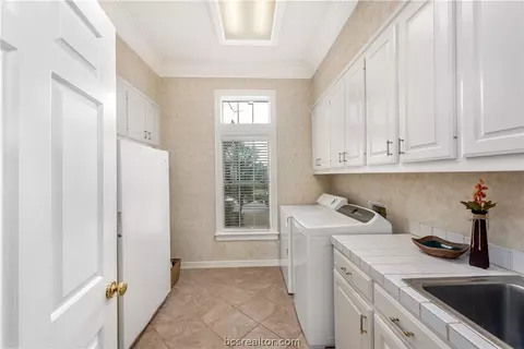 4300 Birchcrest Ln, Bryan, TX 77802 photo 24