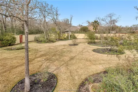 4300 Birchcrest Ln, Bryan, TX 77802 photo 33