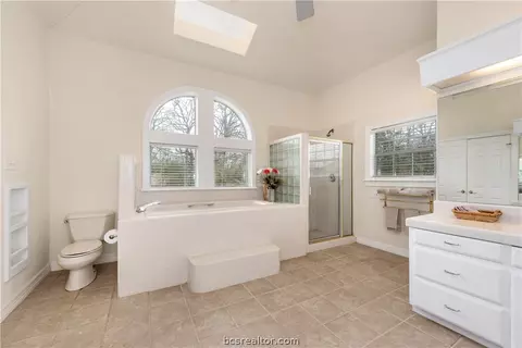4300 Birchcrest Ln, Bryan, TX 77802 photo 18