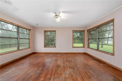 520 Wayside Dr, Bryan, TX 77802 photo 13