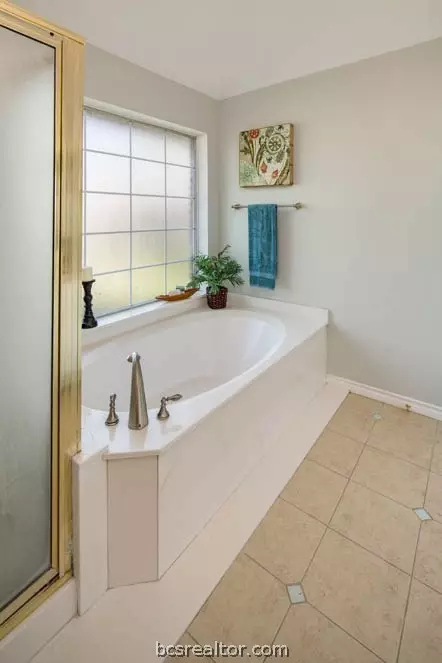 4601 Brompton Ln, Bryan, TX 77802 photo 14