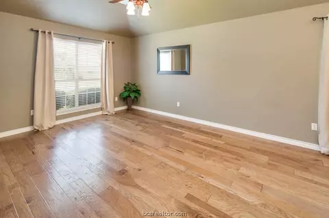 4601 Brompton Ln, Bryan, TX 77802 photo 3