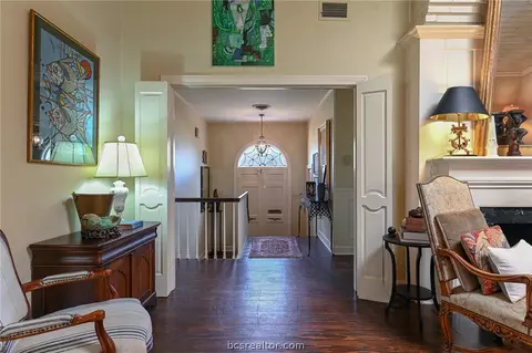 1006 Esther Blvd, Bryan, TX 77802 photo 3