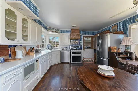 1006 Esther Blvd, Bryan, TX 77802 photo 10