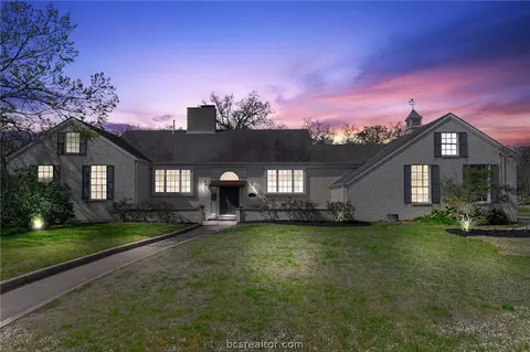 1006 Esther Blvd, Bryan, TX 77802 photo 1