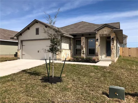 2102 Markley Dr, Bryan, TX 77807 photo 3