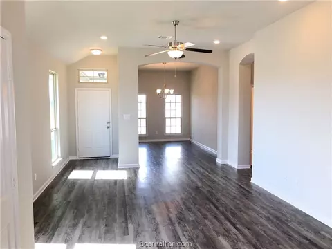 2102 Markley Dr, Bryan, TX 77807 photo 12