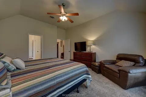 2017 Arable Ct, Brenham, TX 77833 photo 12