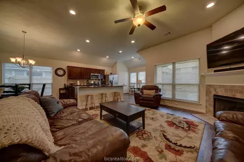 2017 Arable Ct, Brenham, TX 77833 photo 7