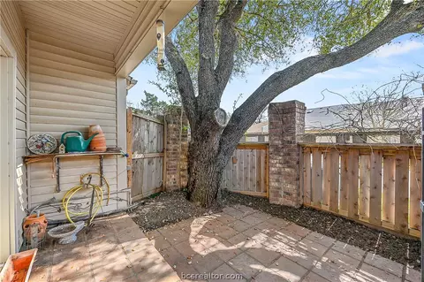 703 Walker St, Bryan, TX 77802 photo 16