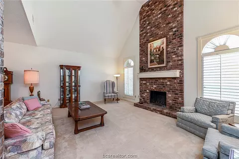 703 Walker St, Bryan, TX 77802 photo 3