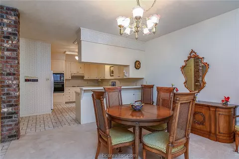 703 Walker St, Bryan, TX 77802 photo 6
