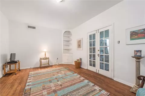 1007 W 26th St, Bryan, TX 77803 photo 9