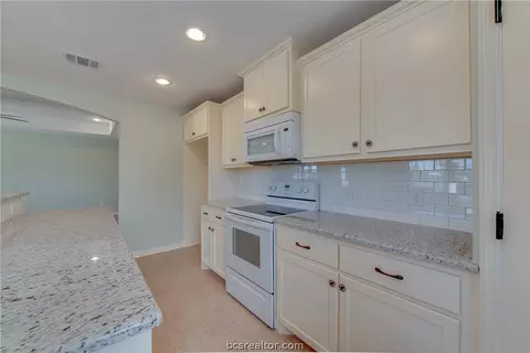 3640 Rabbit Ln, Bryan, TX 77808 photo 10