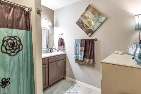 3219 Red Robin Loop, Bryan, TX 77802 photo 15